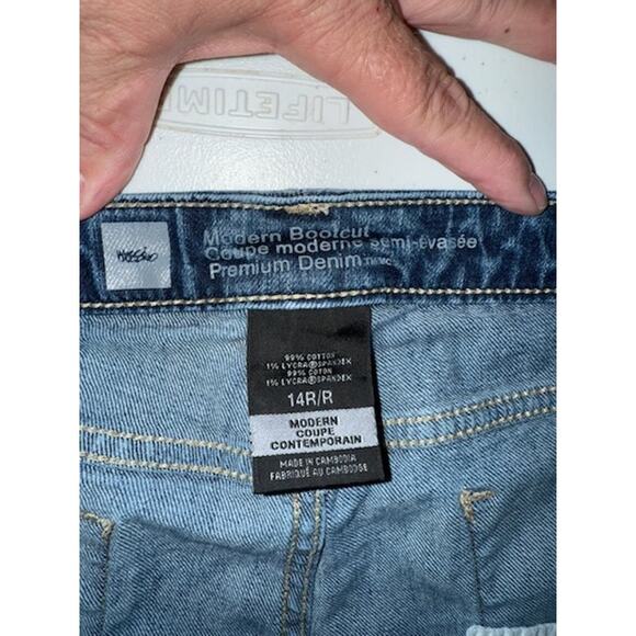 Mossimo Modern Bootcut Women's Size 14R/R Jeans - Picture 3 of 5